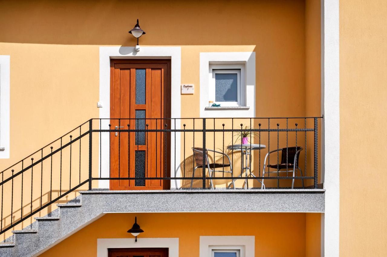 Apartments Euphemia Rovinj Exterior photo
